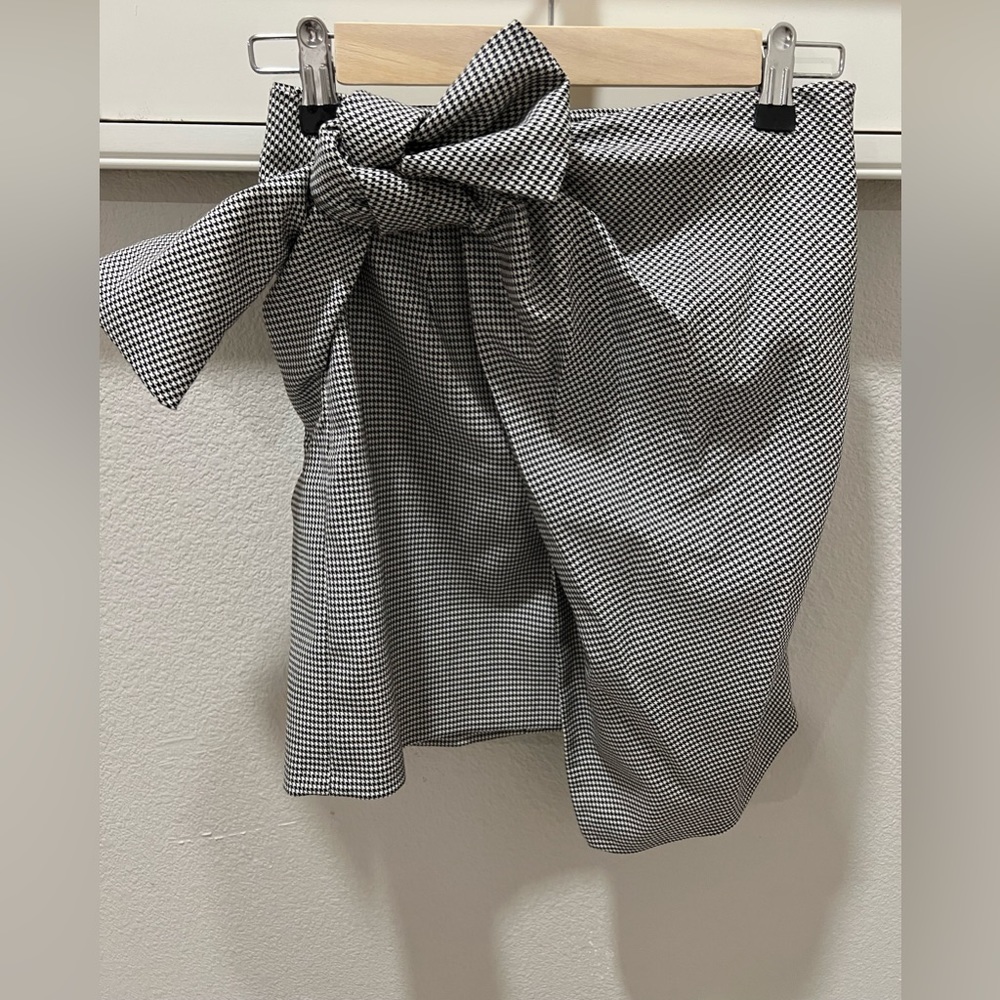 Zara woman plaid asymmetrical skirt